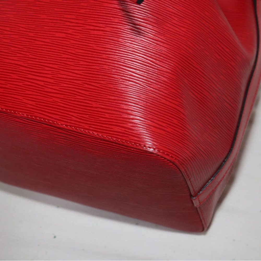 ❤️💯Authentic LOuis Vuitton Red Epi Leather Petit Noe ❤️ - Picture 9 of 16